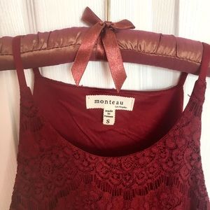 Crimson red lace sleeveless top